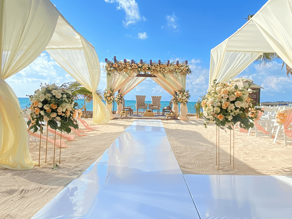 Oceanfront Ceremony Location थंबनेल 3